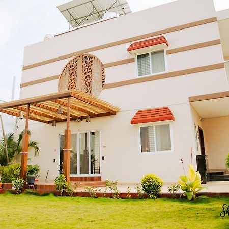 Shyam Sudha Home Stay Uddzsaín Kültér fotó