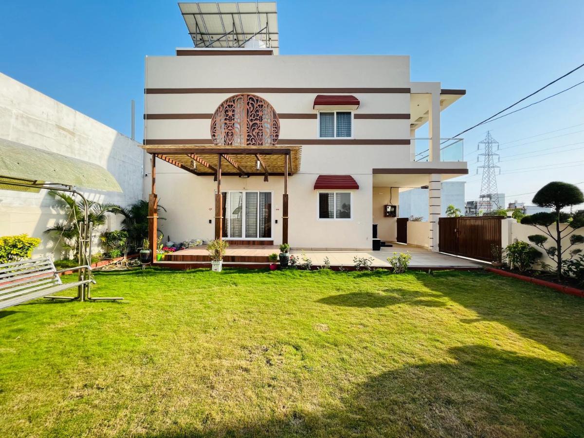Shyam Sudha Home Stay Uddzsaín Kültér fotó