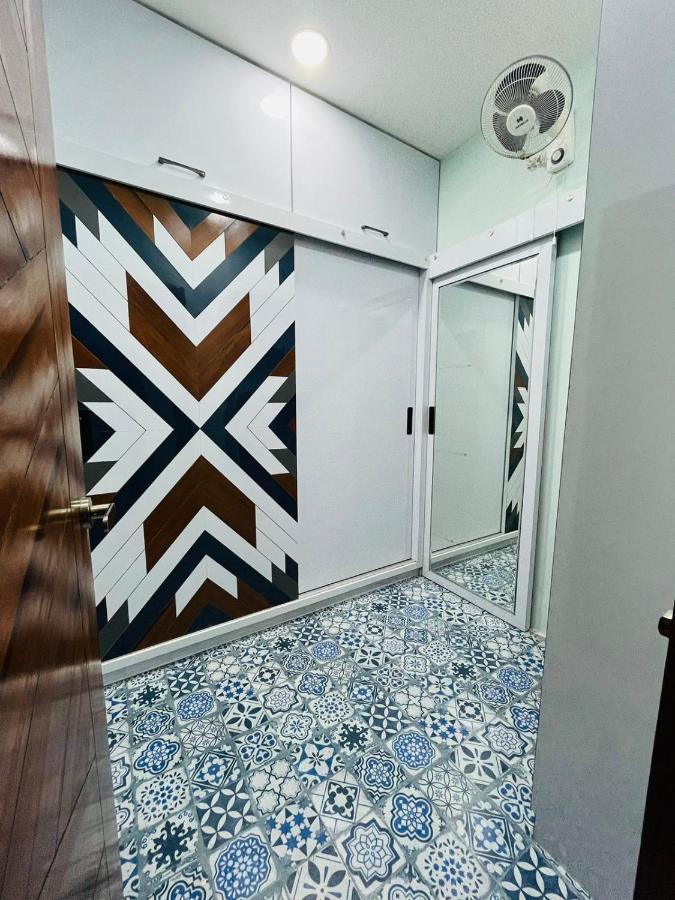 Shyam Sudha Home Stay Uddzsaín Kültér fotó