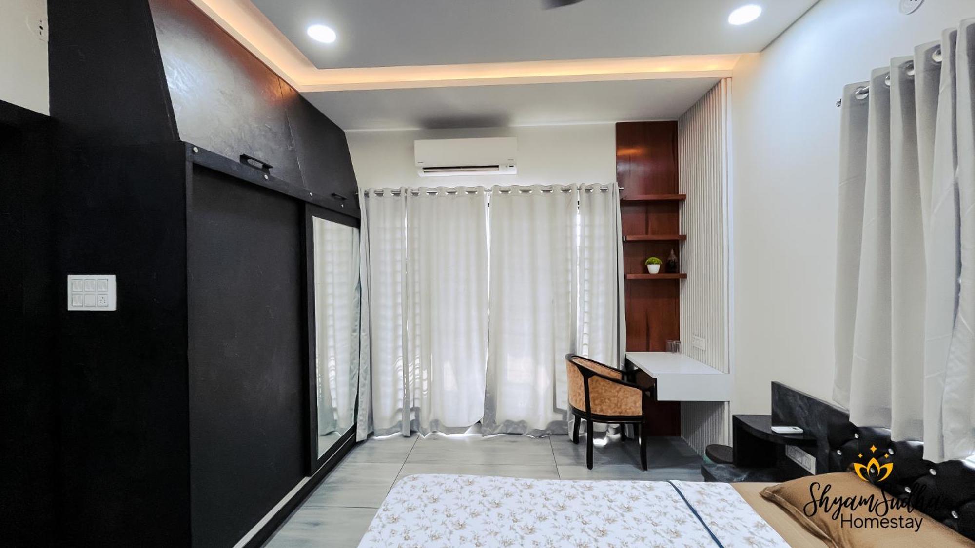 Shyam Sudha Home Stay Uddzsaín Kültér fotó