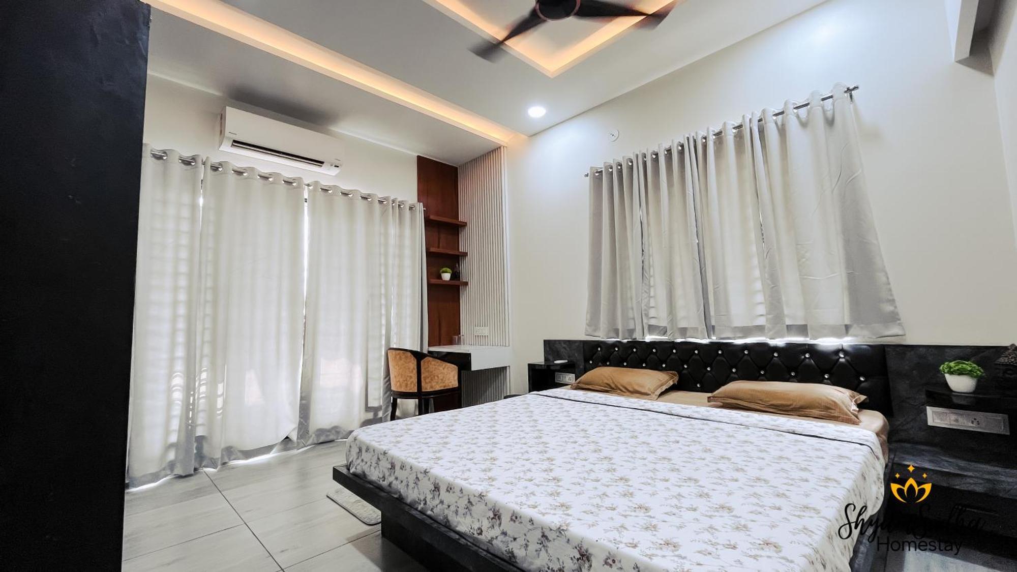 Shyam Sudha Home Stay Uddzsaín Kültér fotó