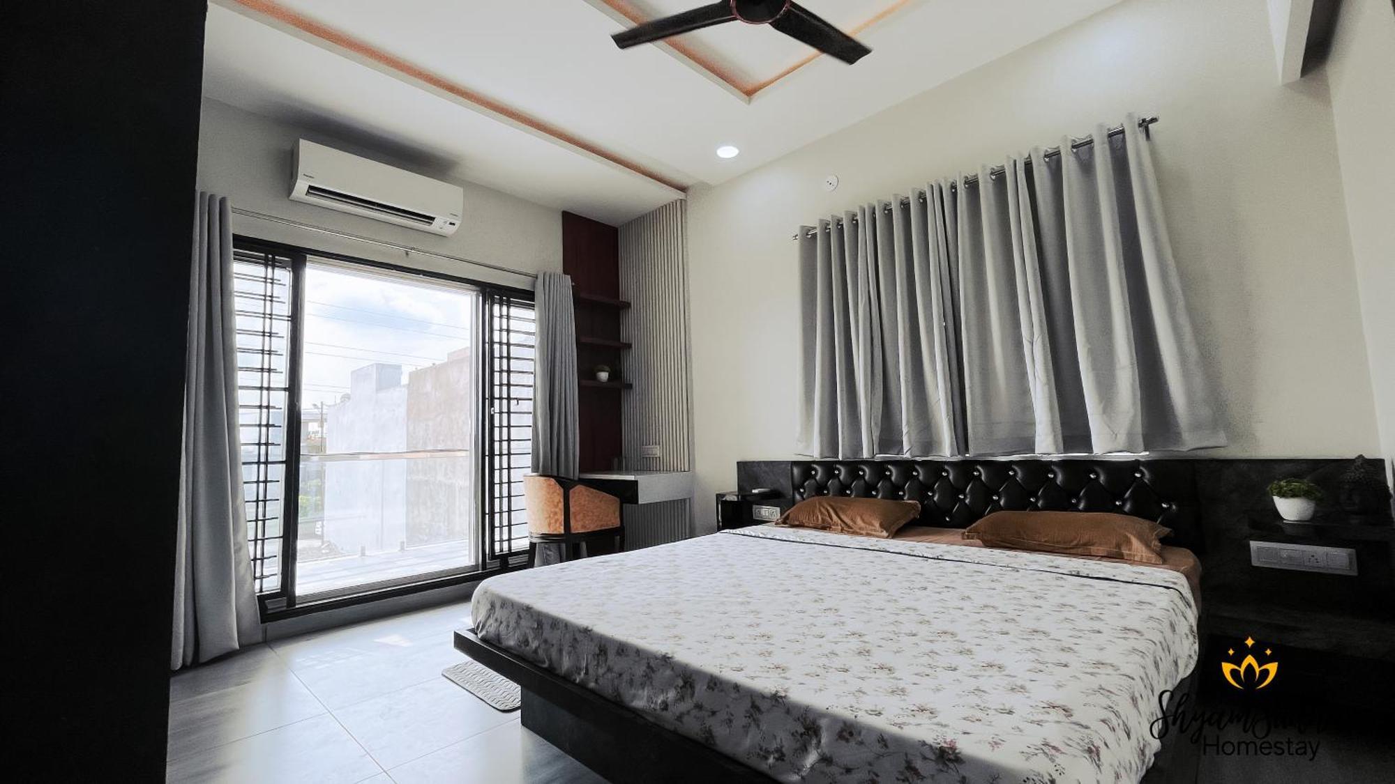 Shyam Sudha Home Stay Uddzsaín Kültér fotó